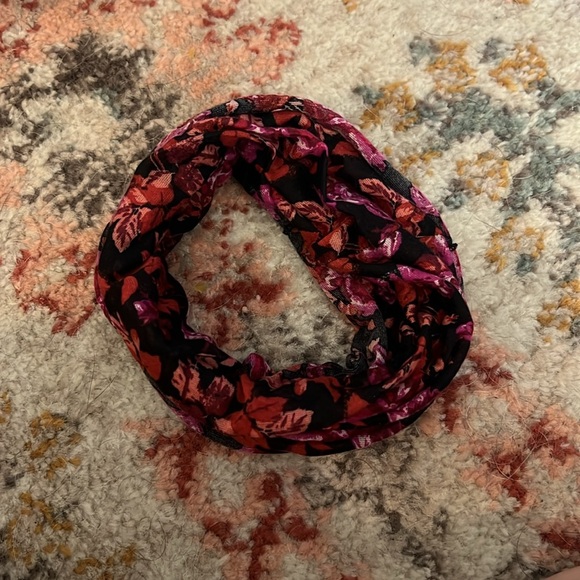 Lot of 10 Headbands - Picture 5 of 11